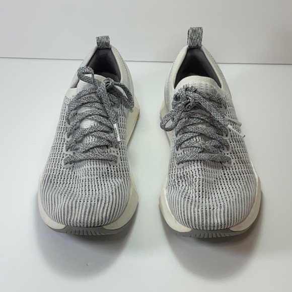 Allbirds 9.92 KG CO2E Tree Flyers Knit Running Shoes in Blizzard - Picture 5 of 9